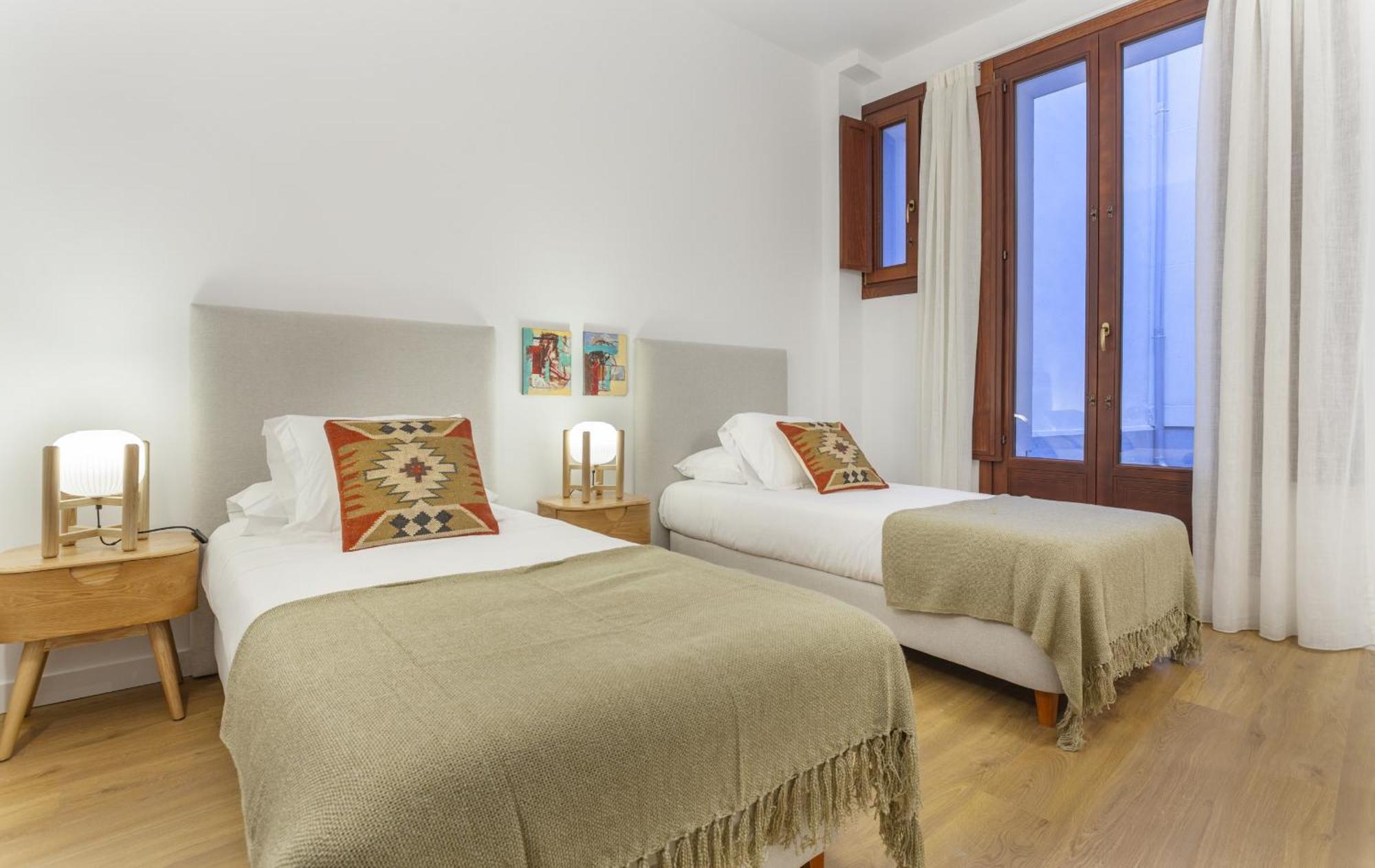 Cibeles Luxe In Madrid Apartman Kültér fotó