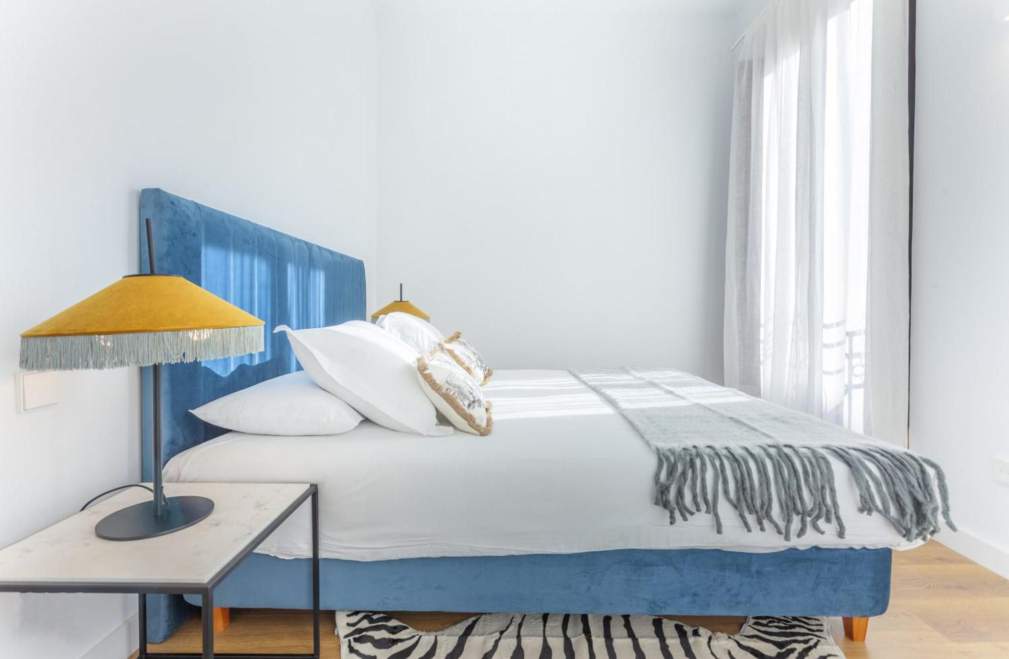 Cibeles Luxe In Madrid Apartman Kültér fotó