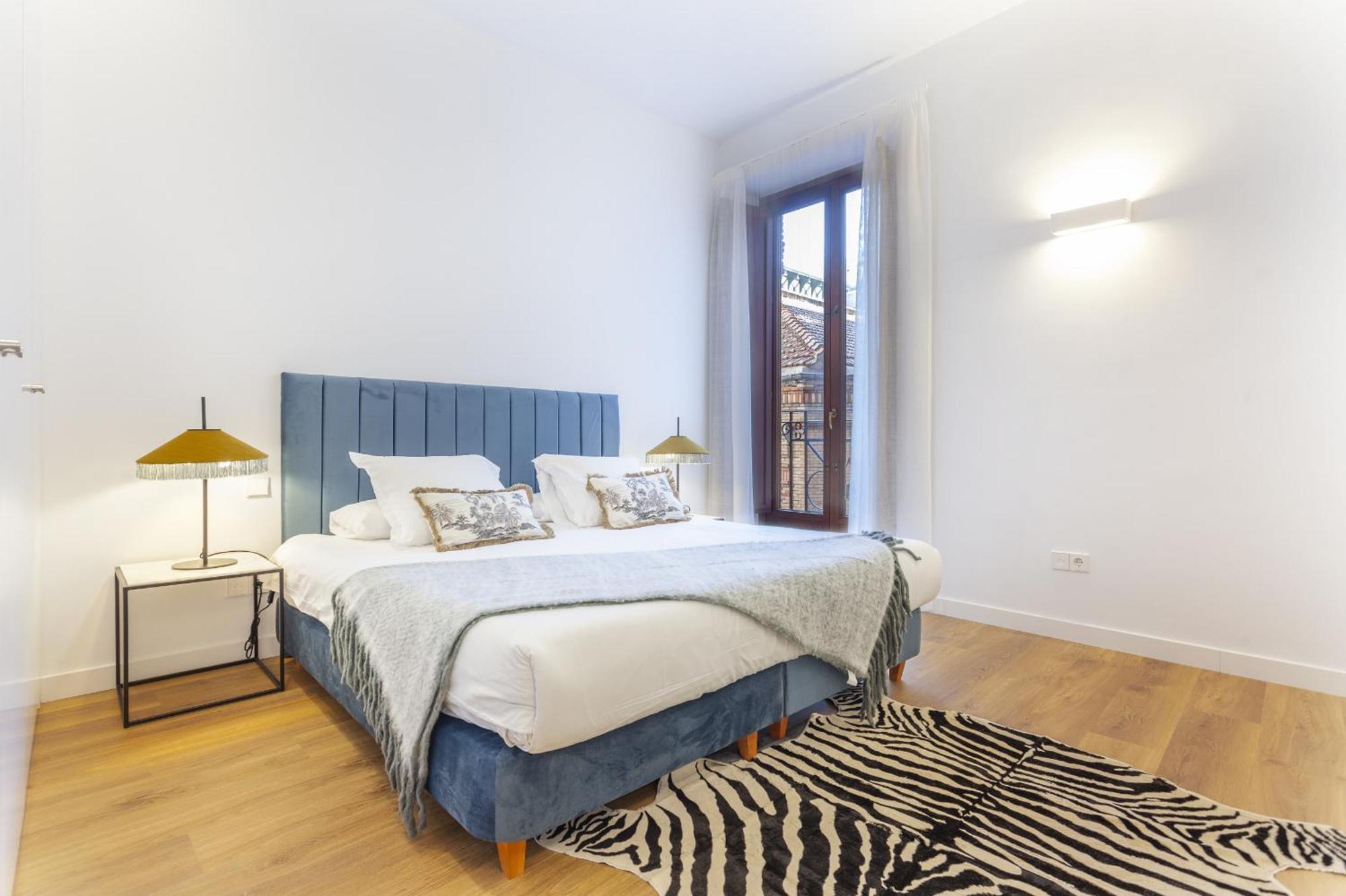 Cibeles Luxe In Madrid Apartman Kültér fotó